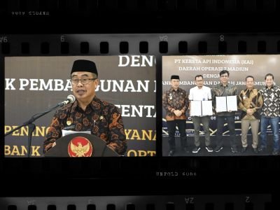 bupati-madiun-saksikan-penandatanganan-mou-antara-bank-jatim-caruban-bersama-pt-kai-madiun